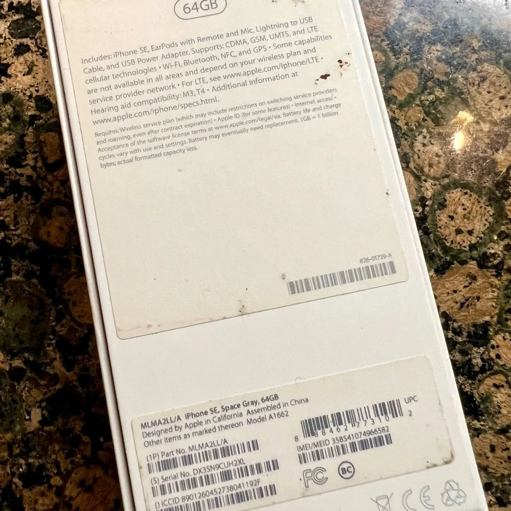 👑✅PRICE FIRM✅Apple iPhone SE - Black and Silver 64gb Unlocked